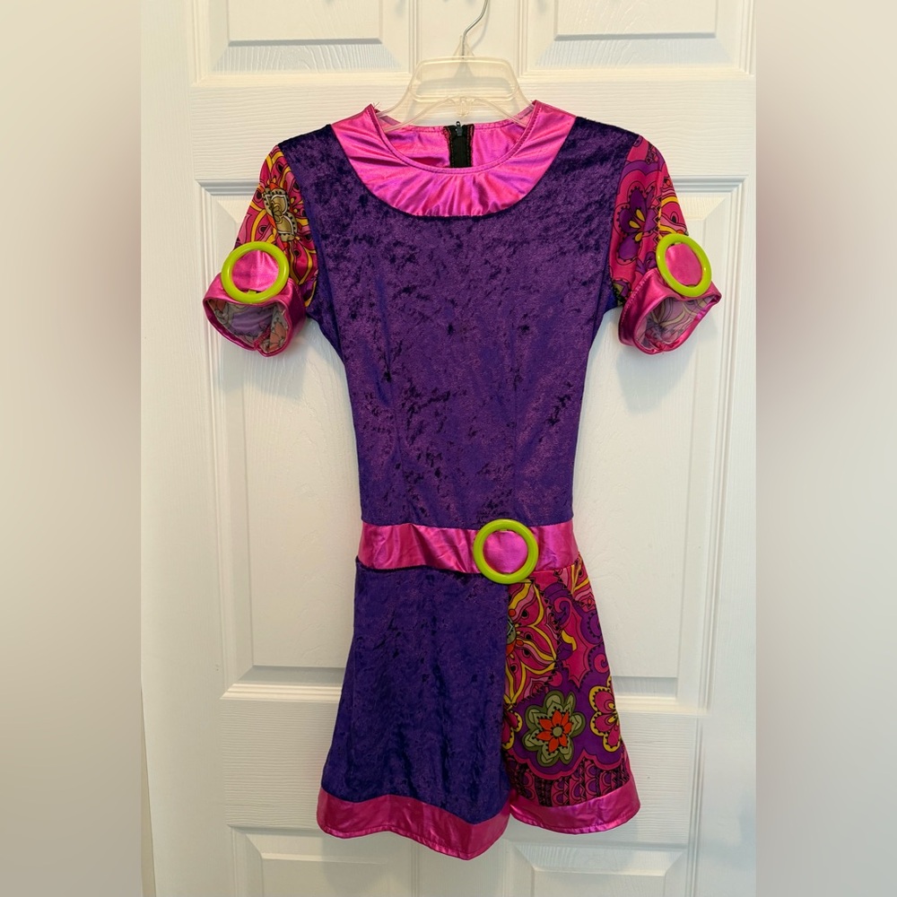 Girl’s Large Hippie/Disco/70’s Costume Vibrant Purple and Pink Dress